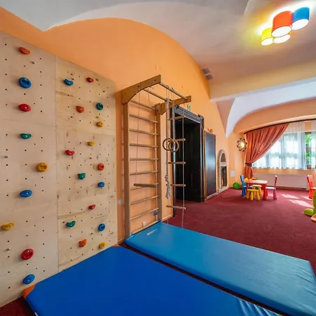 Zamek Holiday park 4*