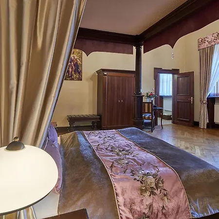 Zamek 4*