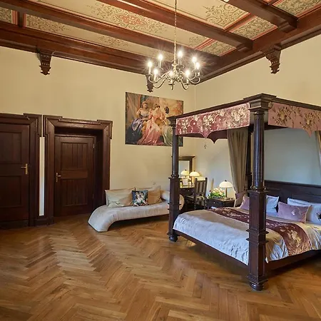 Zamek Üdülőpark 4*