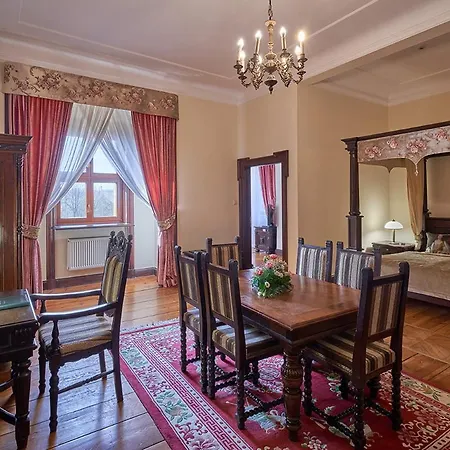 Zamek 4*
