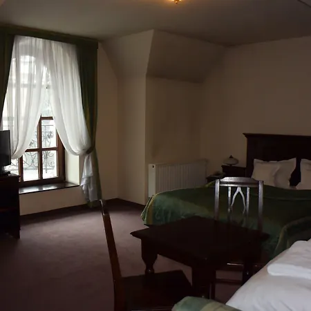 Zamek منتزه العطل