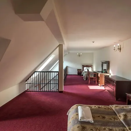 Zamek Üdülőpark 4*