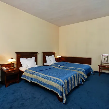 Zamek 4*