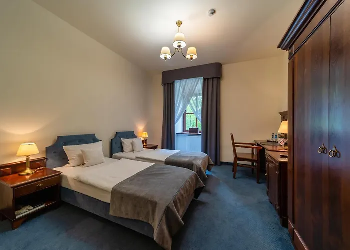 Zamek פארק נופש 4*