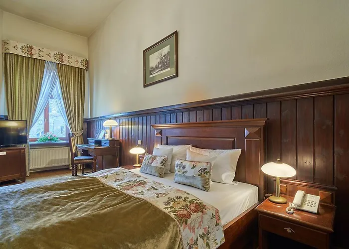 Zamek منتزه العطل كليتكوف